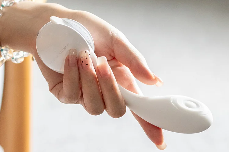 HooHss materials for vibrators