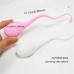 Product dimensions infographic showing the 17.7cm length and 3.2cm width of the ergonomic silicone stimulator.